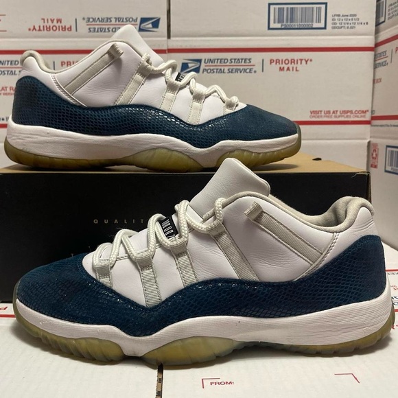 Nike Air Jordan 11 Low “Navy Snakeskin” 2019 - Picture 6 of 7